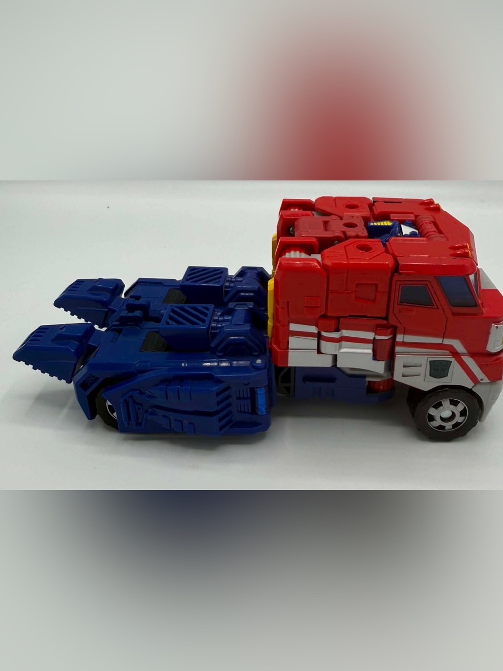 Transformers Robots in Disguise OPTIMUS PRIME Classic Voyager RID 2006 Classics